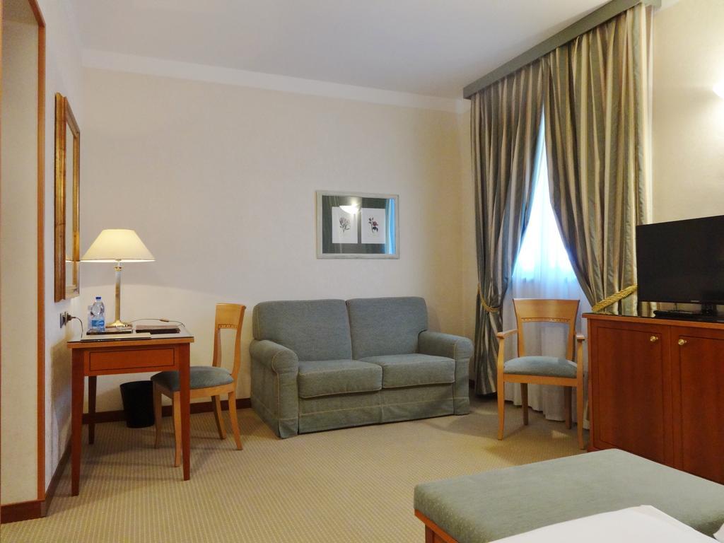 Hotel Excelsior 마젠타 외부 사진