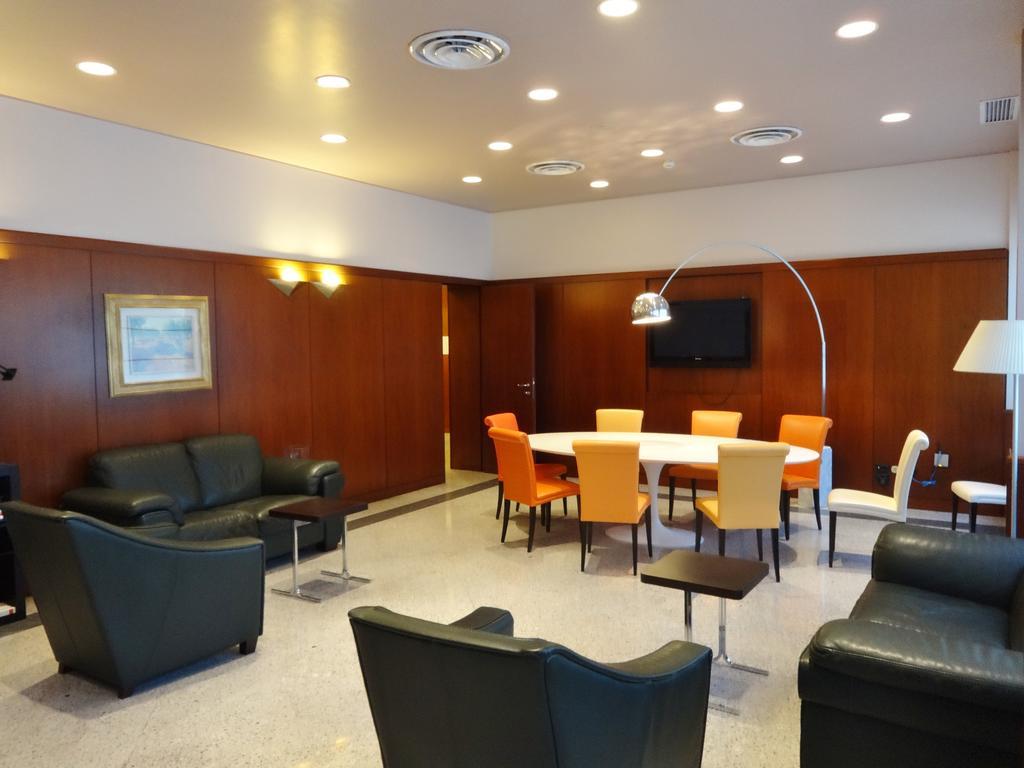 Hotel Excelsior 마젠타 외부 사진