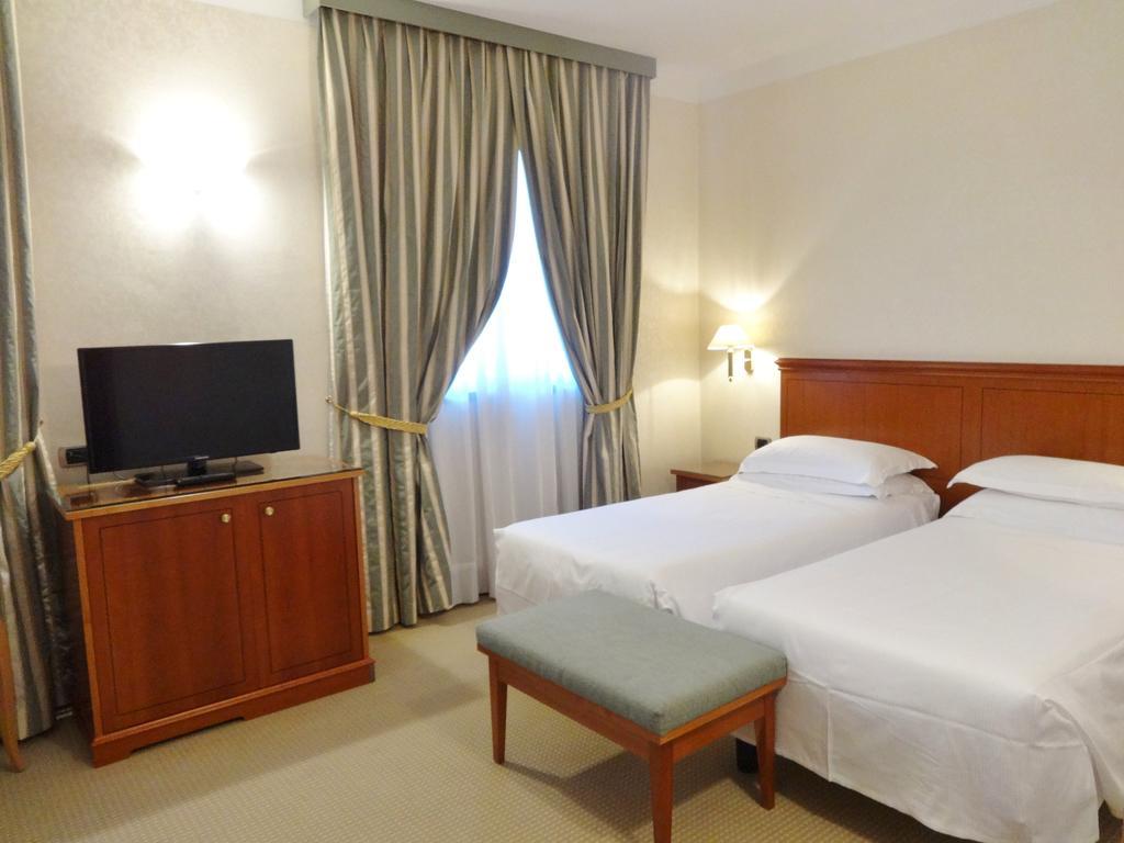 Hotel Excelsior 마젠타 외부 사진