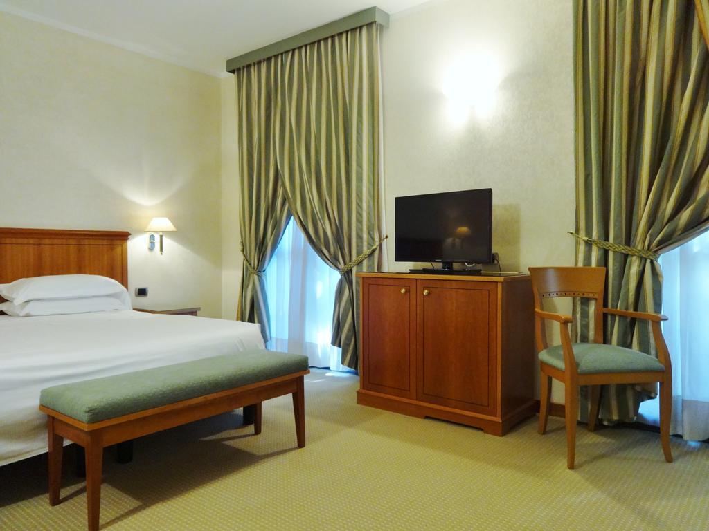 Hotel Excelsior 마젠타 외부 사진