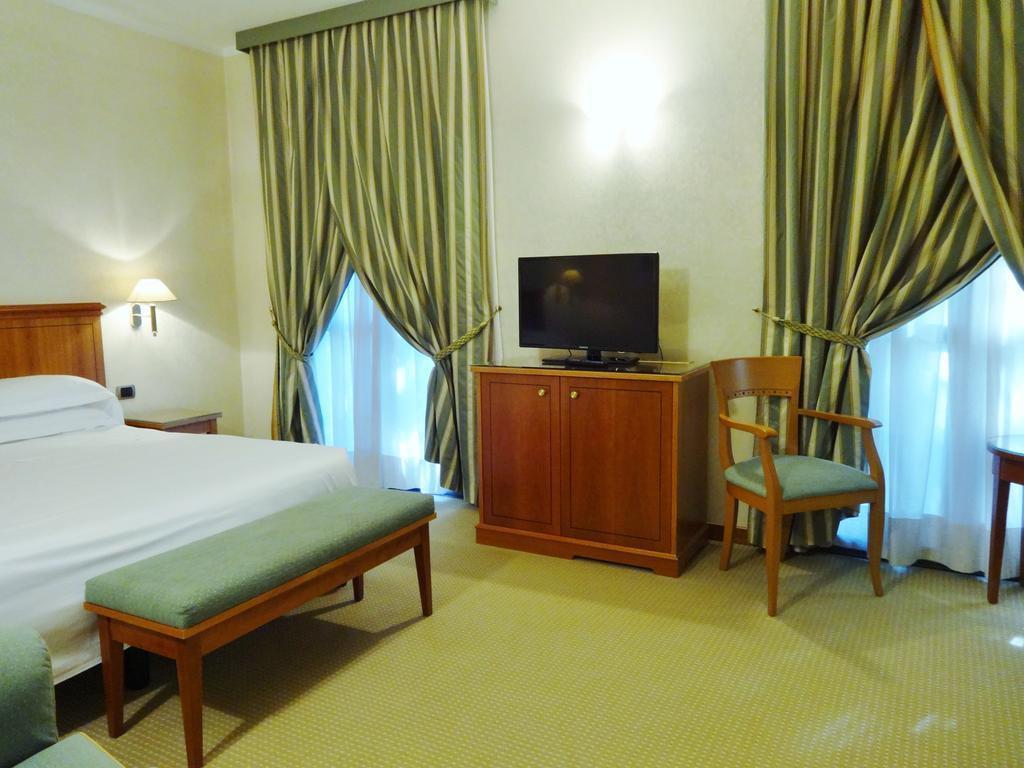 Hotel Excelsior 마젠타 외부 사진