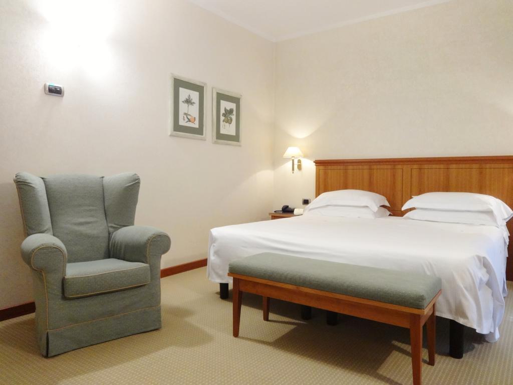Hotel Excelsior 마젠타 외부 사진