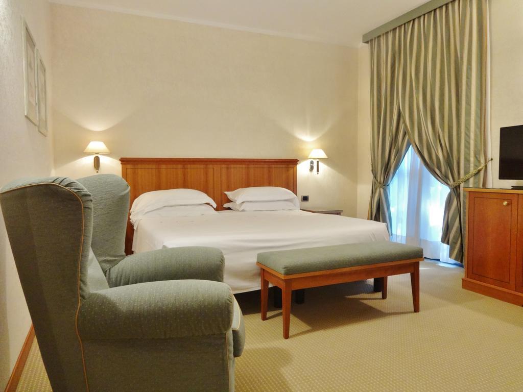 Hotel Excelsior 마젠타 외부 사진