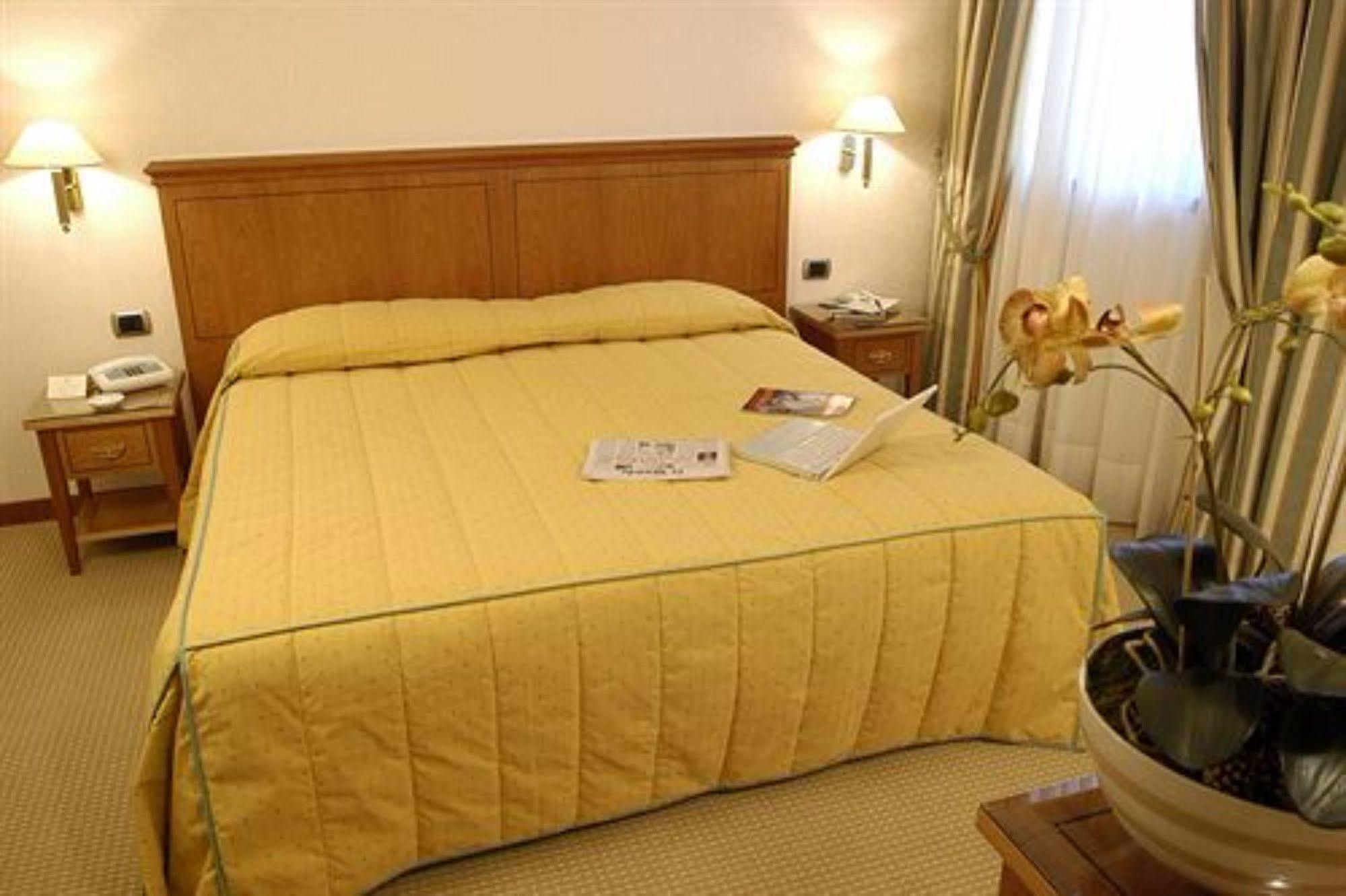 Hotel Excelsior 마젠타 외부 사진